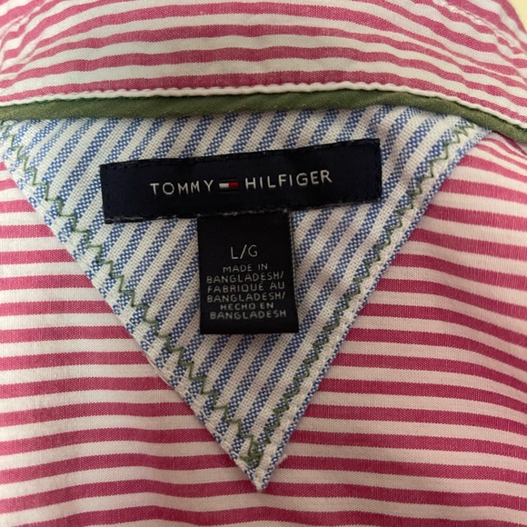 Tommy Hilfiger button down, cap drawstring sleeve shirt - Picture 4 of 4